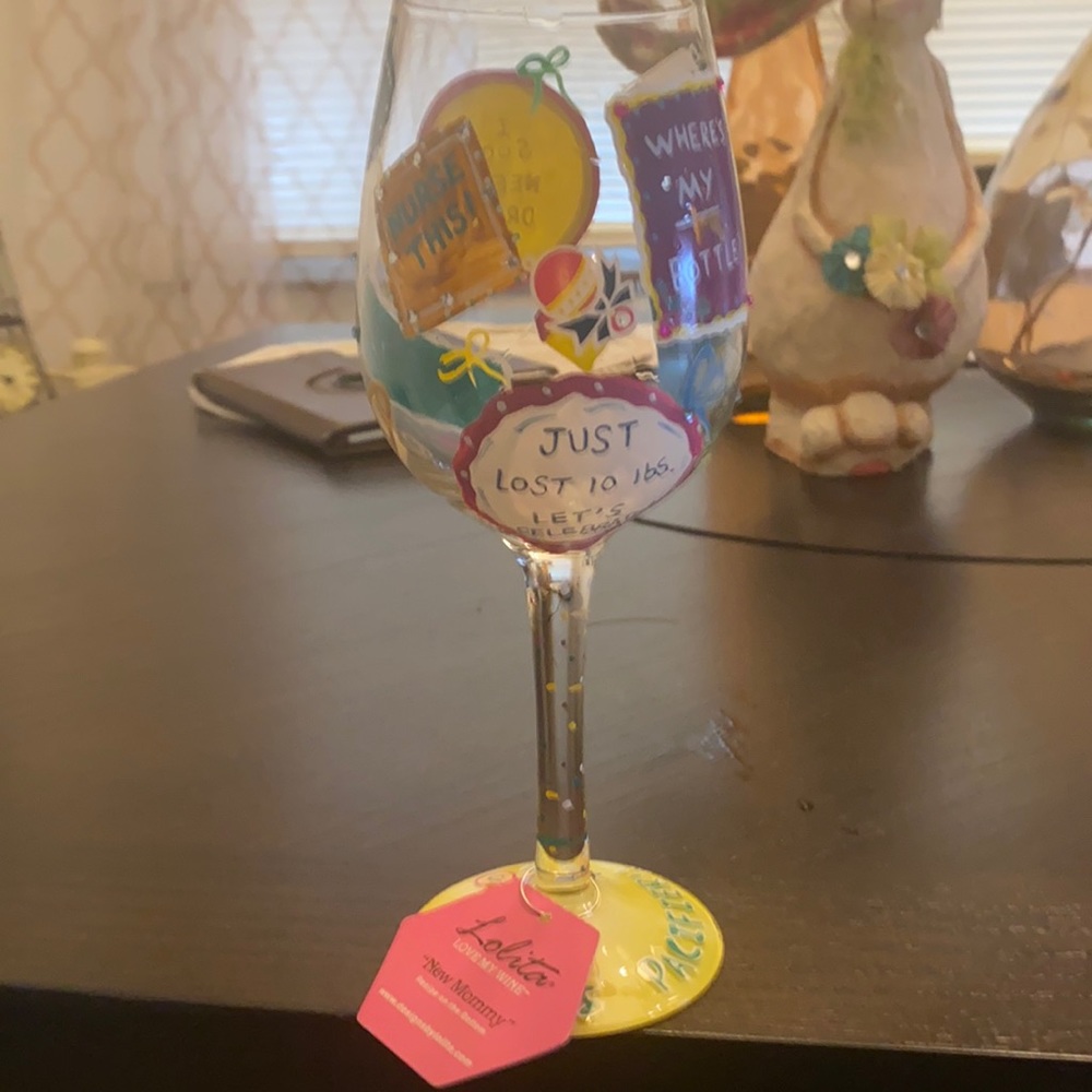 LOLITA NEW MOMMY HAND PAINTED , BLOWN. WINE GLASS